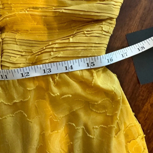 NWT Lulus Lovely Celebration Yellow Floral Burnout Chiffon Jumpsuit Size Large - Picture 13 of 15